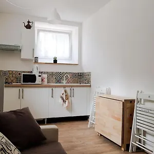 Thekeystudio, Beige Nel Centro, 4 Minuti Dal Mare Appartement Bordighera